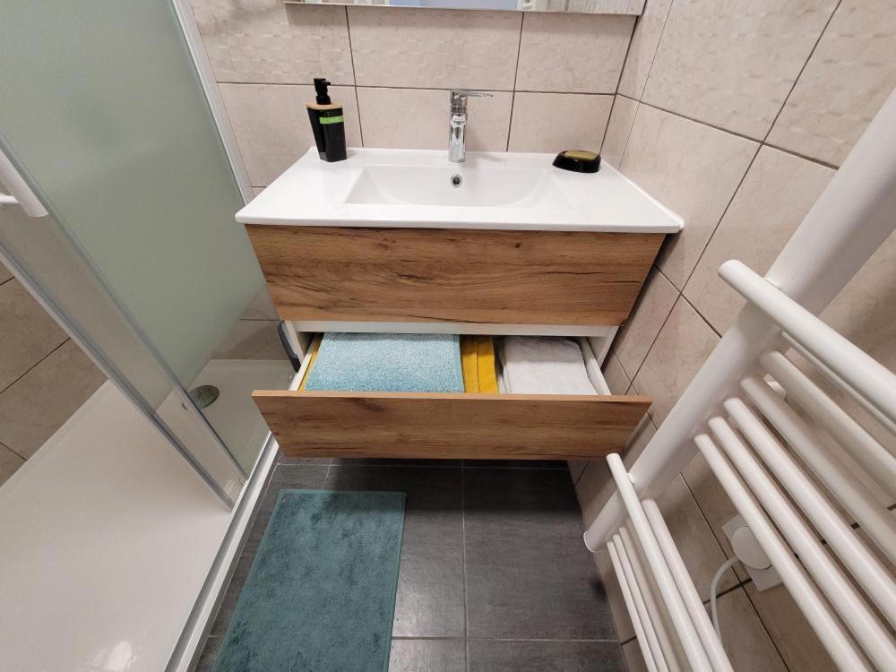 Salbris- Parking Gratuit Appartement